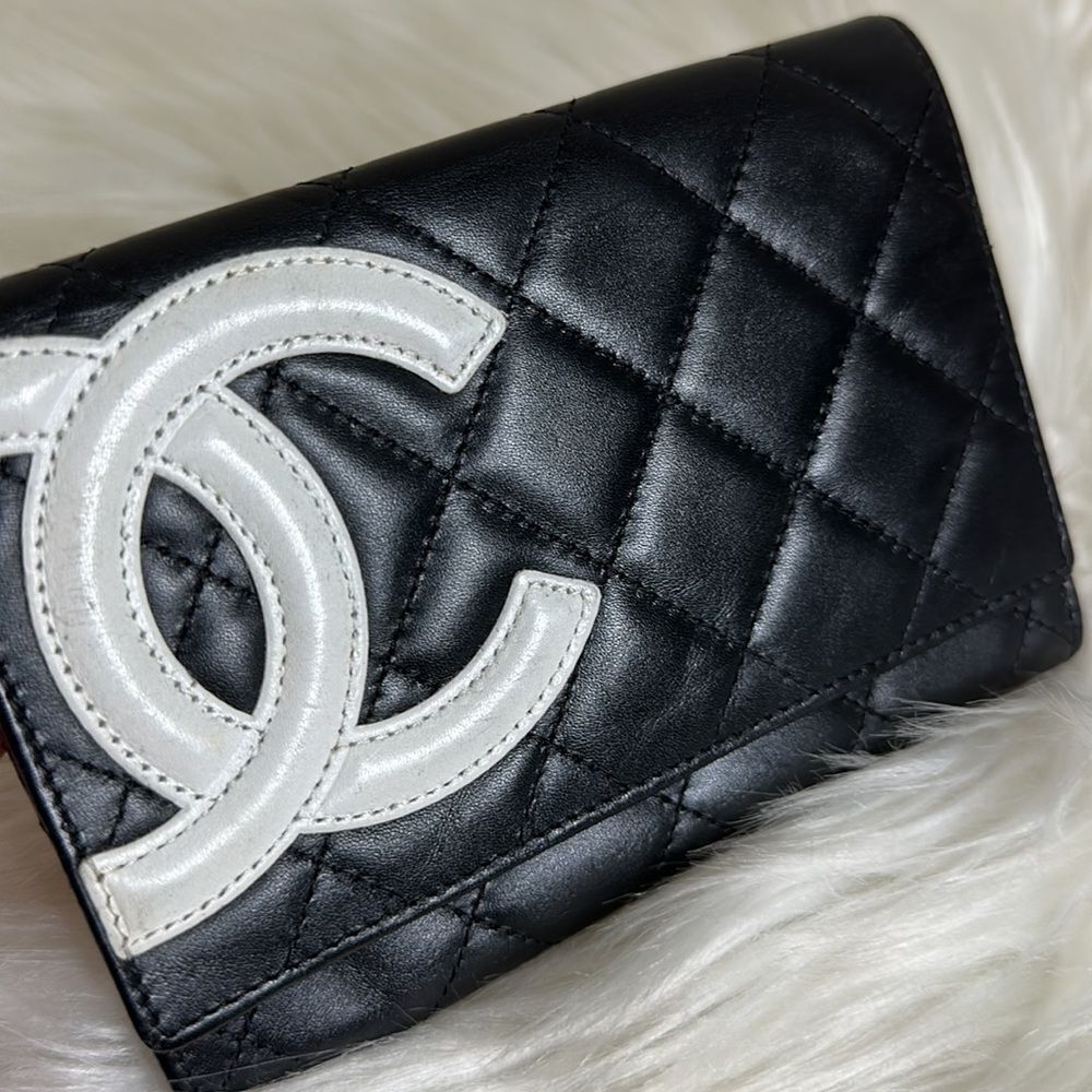 💯Authentic Chanel Cambon Bifokd Wallet🍀 - Picture 14 of 14